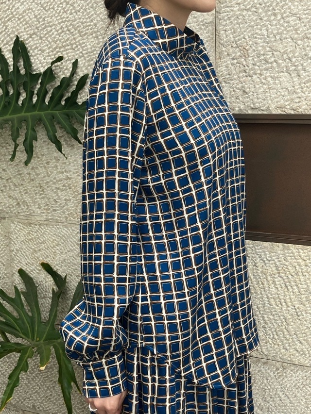 BEATINGHEART　タイル柄 スタンド衿 ブラウス  BB002L2   BLUE (B5) /BROWN (M6)  ビーティングハート