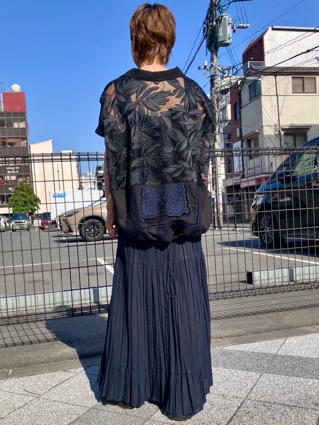 AULA AILA   1261-04056  カットワークエンブロイダリーシャツ　GREIGE（13）/ BLACK(19)  アウラアイラ