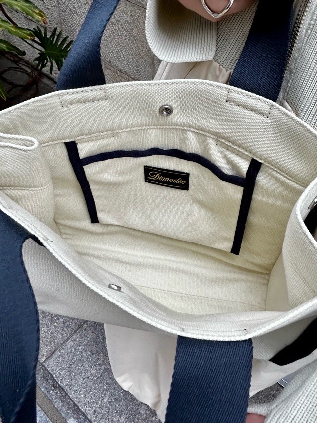 DEMODEE デモデ　キャンパス生地　トートバッグ　クジラ　WHITE　24SBG05-S-WHALE