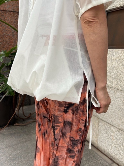 AKANEUTSNOMIYA バルーン シルエット ブラウス WAHITE/BLACK SAN-FT25-2004 アカネウツノミヤ