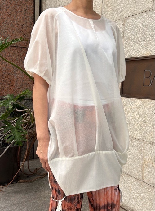 AKANEUTSNOMIYA バルーン シルエット ブラウス WAHITE/BLACK SAN-FT25-2004 アカネウツノミヤ