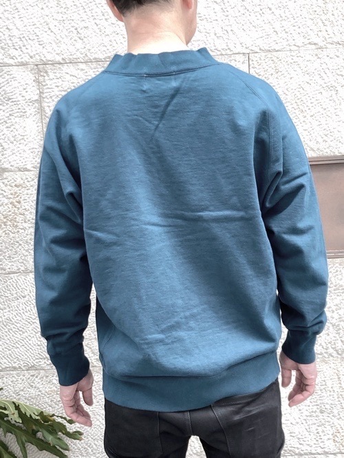 ONE-SIDE KIMONO SLEEVE V-NECK SWEAT SHIRT BOTTLE GREEN RM231-010