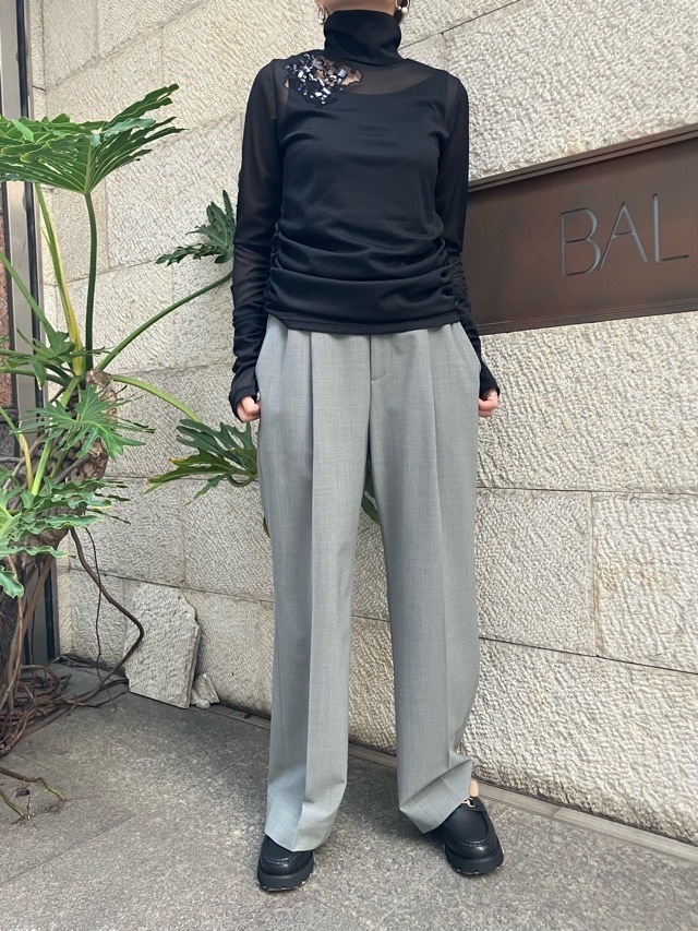 EZUMi エズミ 2025FW シアートップス IVORY/BLACK YEAW25CS04