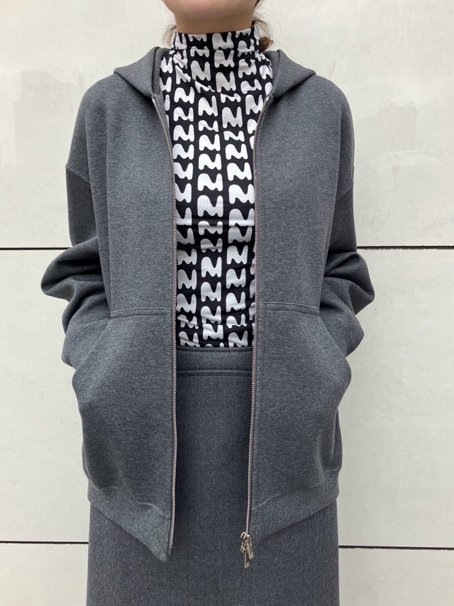 BEATINGHEART グレー 長袖ニットセットアップ BEATINGHEART グレー 長袖ニットセットアップ 【公式通販】