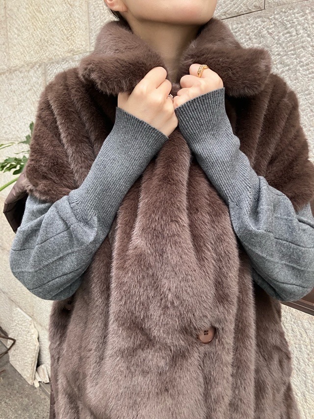 MARECHAL TERRE フェイクファースリ-ブレスアウター ZMT254VT313 (119)BLACK/(031)LIGHT BEIGE/(037)BROWNマルシャルテル