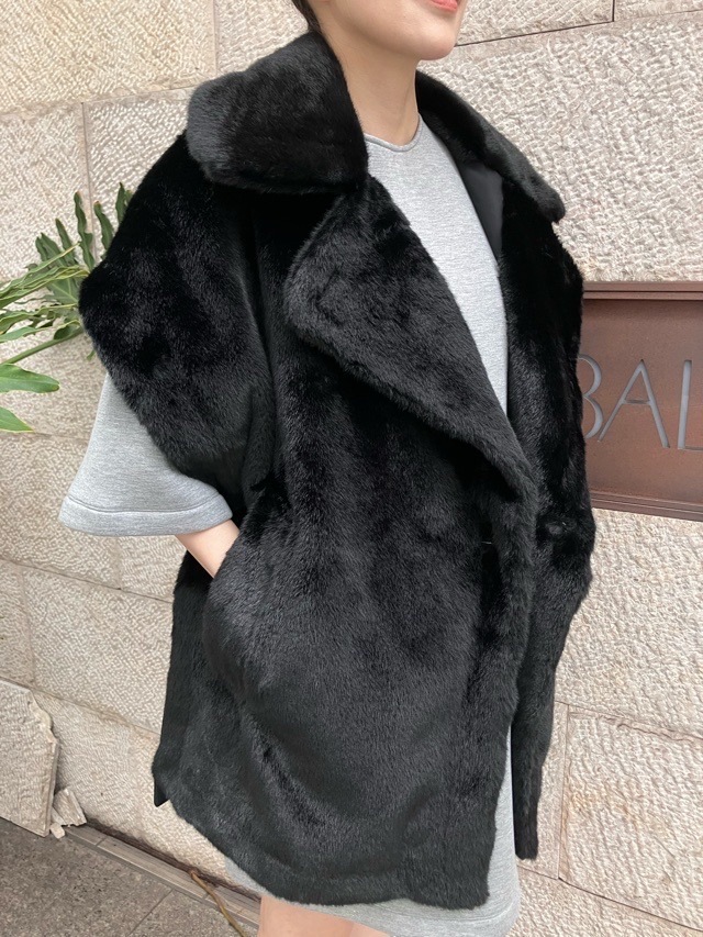 MARECHAL TERRE フェイクファースリ-ブレスアウター ZMT254VT313 (119)BLACK/(031)LIGHT BEIGE/(037)BROWNマルシャルテル