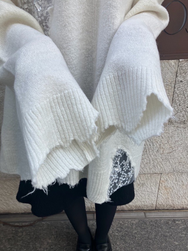 EZUMi エズミ エローデッド エンブロイダリ― セーター WHITE YEAW25KT05