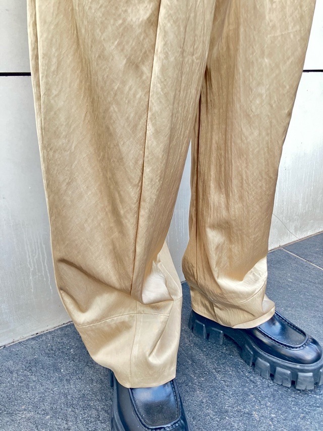 Harikae　フリル付き サテン バレル パンツ   BLACK / BEIGE  H0465　ハリカエ