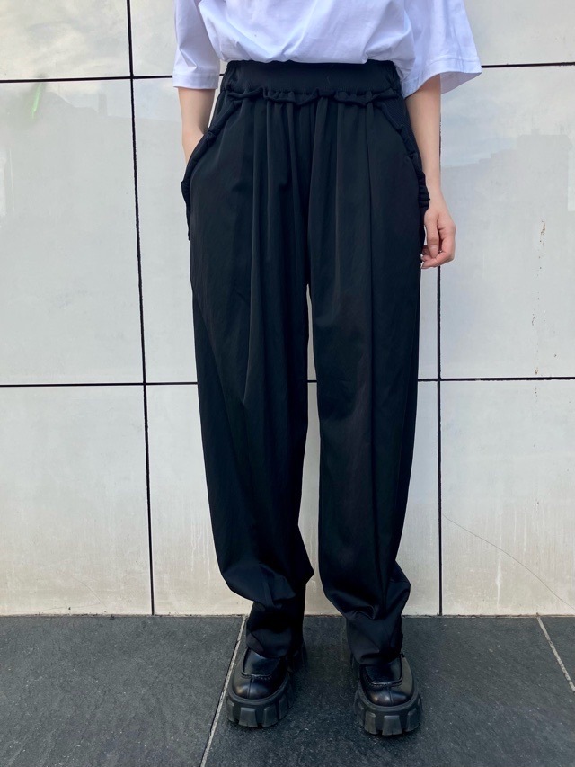 Harikae　フリル付き サテン バレル パンツ   BLACK / BEIGE  H0465　ハリカエ