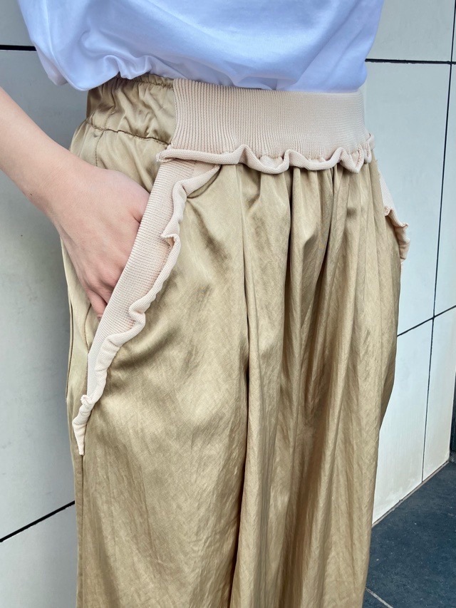 Harikae　フリル付き サテン バレル パンツ   BLACK / BEIGE  H0465　ハリカエ