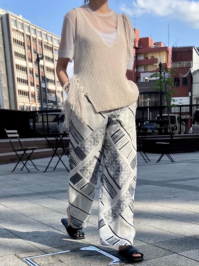 near.nippn ニア―ニッポン 329-25 ペーパーヤーンフリンジタンクトップ ライトベージュ/ブラック/ブルー