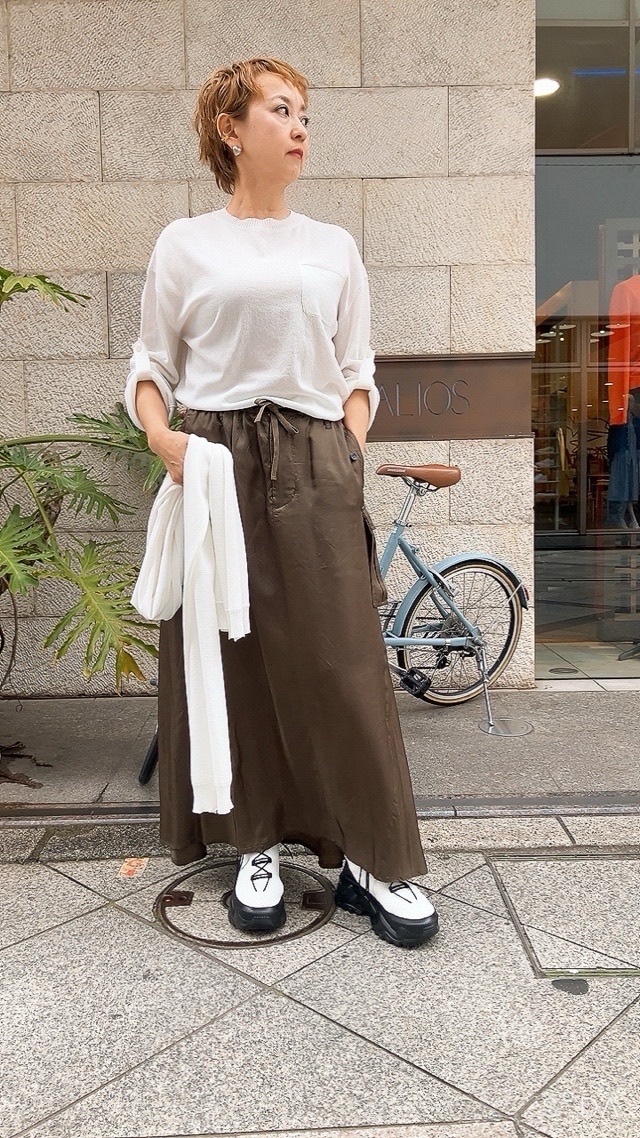EZUMi  エズミ  2026SS スカ－フ付き 機能ニット ロングTシャツ　WHITE / GRAY　 YESS26KT01   