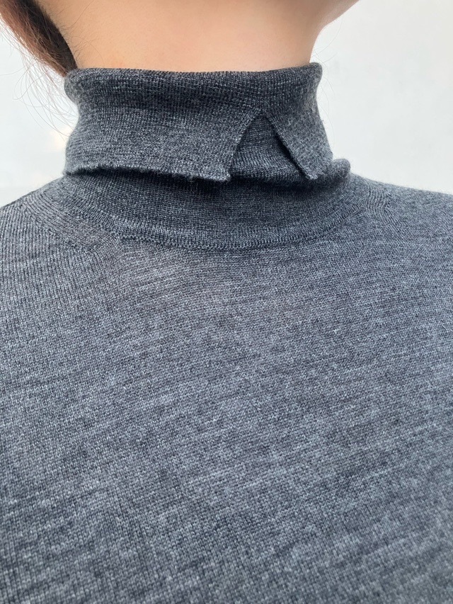 AKANE UTSUNOMIYA アカネ ウツノミヤ タ-トルカッティングニット WAO-FS22-2014 CHARCOAL /GREEN