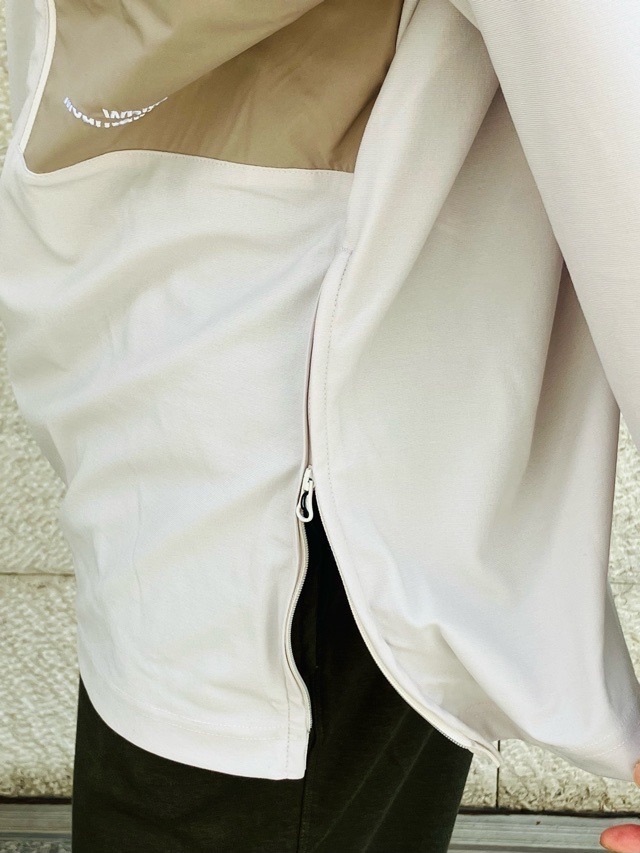 White Mountaineering  ホワイトマウンテニアリング　ZIP　PULLOVER  IVORY   WM２４７3506