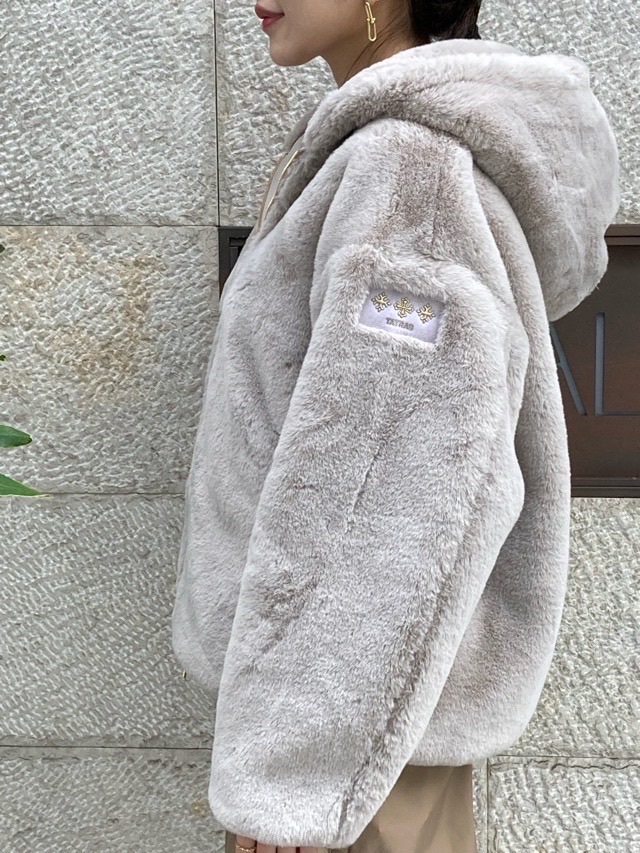 TATRAS　タトラス　エコファー フード付き ブルゾン  YUMOLA   LIGHT GRAY (08) / BLACK (01)　LJXA0039033588