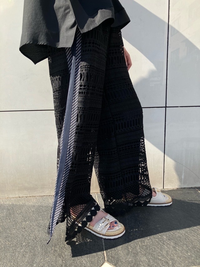 AULA AILA 　レ－スストライプサイドラインパンツ   WHITE(01) / BLACK(19)　1252-06029　アウラアイラ