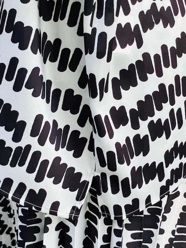 BEATING HEART　モノトーンプリントブラウス　BB005Ll　 ビーティングハート 　WHITE×BLACK柄