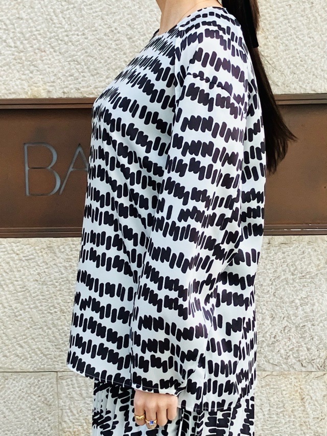 BEATING HEART　モノトーンプリントブラウス　BB005Ll　 ビーティングハート 　WHITE×BLACK柄