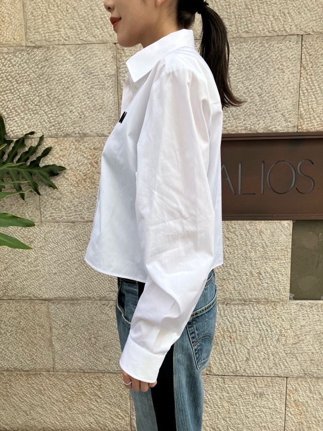 MSGM 胸ロゴ ショート丈 シャツ ブラウス 3941MDE19 WHITE (01) / BLUE STRIPE (82) エムエスジーエム