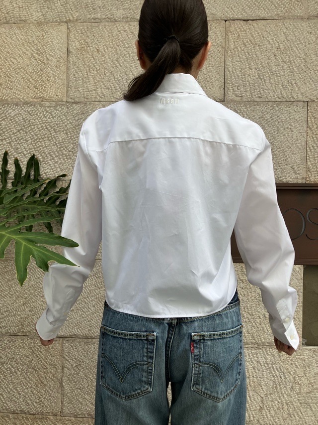 MSGM 胸ロゴ ショート丈 シャツ ブラウス 3941MDE19 WHITE (01) / BLUE STRIPE (82) エムエスジーエム