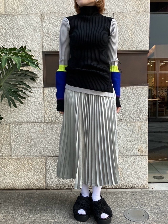 MAISON MAVERICK PRESENTS サテン プリーツスカート MM5042 BR/BL/SV