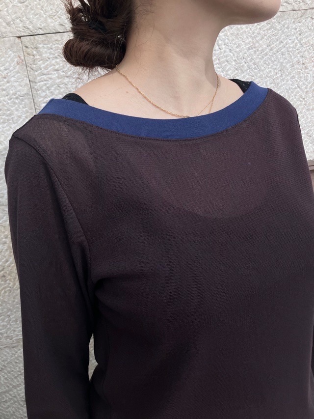 AKANE UTSUNOMIYA  アカネ ウツノミヤ  襟 配色 シアー ロングスリーブ Tシャツ   SPA-FT29-2006　LIGHT GRAY / BROWN 