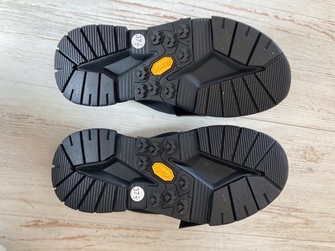 AULA  アウラ ヴィブラムソール　プラットフォーム　サンダル　 ブラック/黒 1222-1042