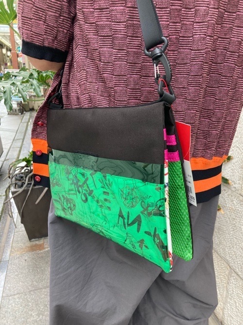 SILNA　MINACOLO　　両面使える　サコッシュ　　ＳＢ2510　GREEN 　シルナ　ミナコロ