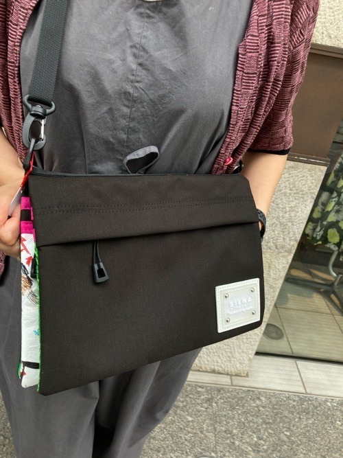 SILNA　MINACOLO　　両面使える　サコッシュ　　ＳＢ2510　GREEN 　シルナ　ミナコロ