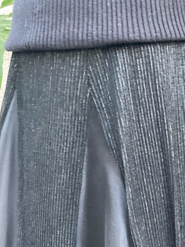 AULA  アウラ  グリッタープリーツロングスカート　BLACK　3234-07002