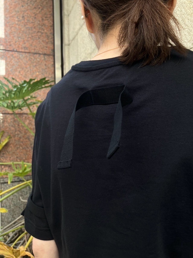 N°21　ヌメロヴェントゥーノ　BIGポケット付き Ｔシャツ 25SU-F021-4157  WHITE/BLACK