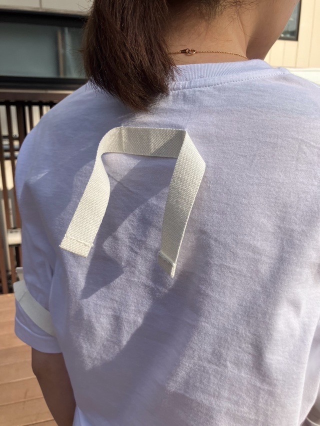 N°21　ヌメロヴェントゥーノ　BIGポケット付き Ｔシャツ 25SU-F021-4157  WHITE/BLACK