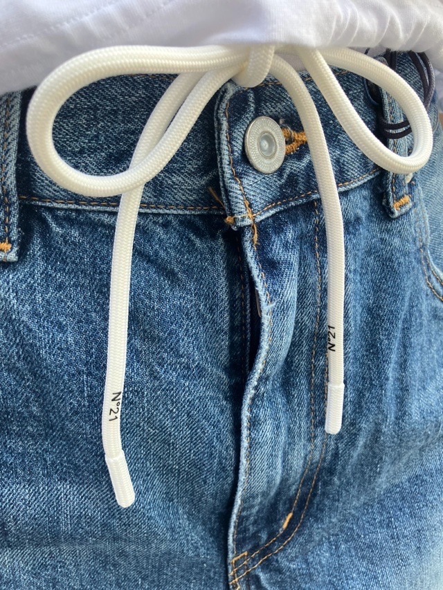 N°21　ヌメロヴェントゥーノ　BIGポケット付き Ｔシャツ 25SU-F021-4157  WHITE/BLACK