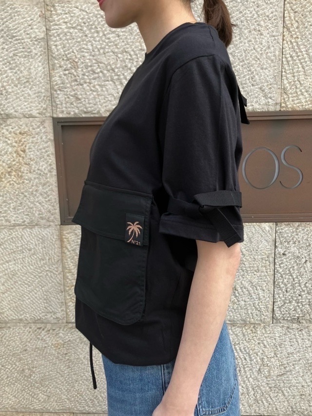 N°21　ヌメロヴェントゥーノ　BIGポケット付き Ｔシャツ 25SU-F021-4157  WHITE/BLACK