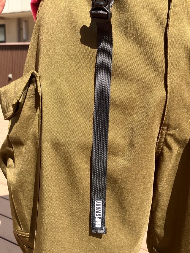 WhiteMountaineering　WM2671420　グリップスワニーコラボ 　　BROWN　ホワイトマウンテニアリング
