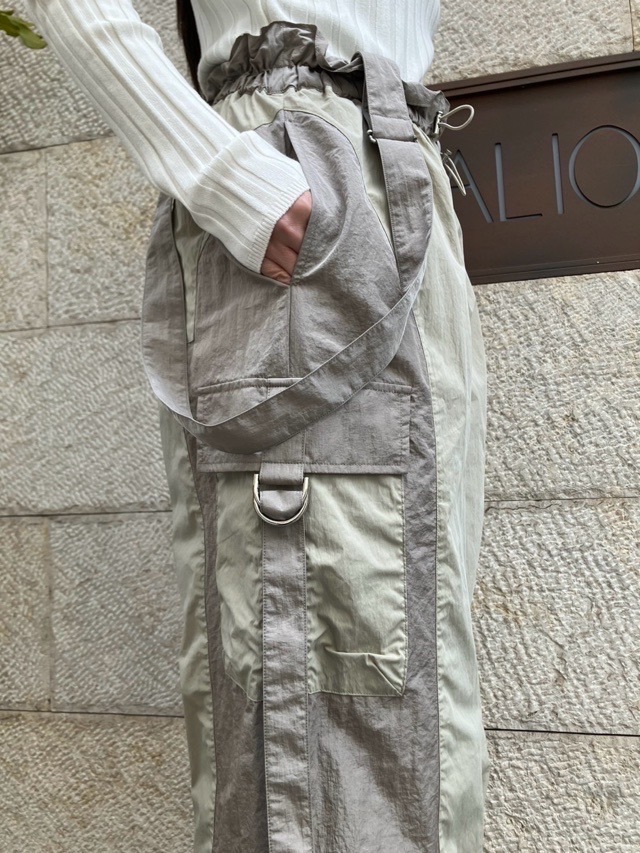 マルシャルテル　サスペンダー付きカーゴパンツ MARECHAL TERRE カーゴパンツ サスペンダー付きカーゴパンツ