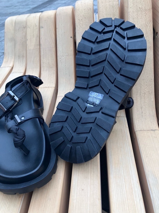 ALM.  厚底 トング ストラップサンダル  AL135  BLACK 　アルム