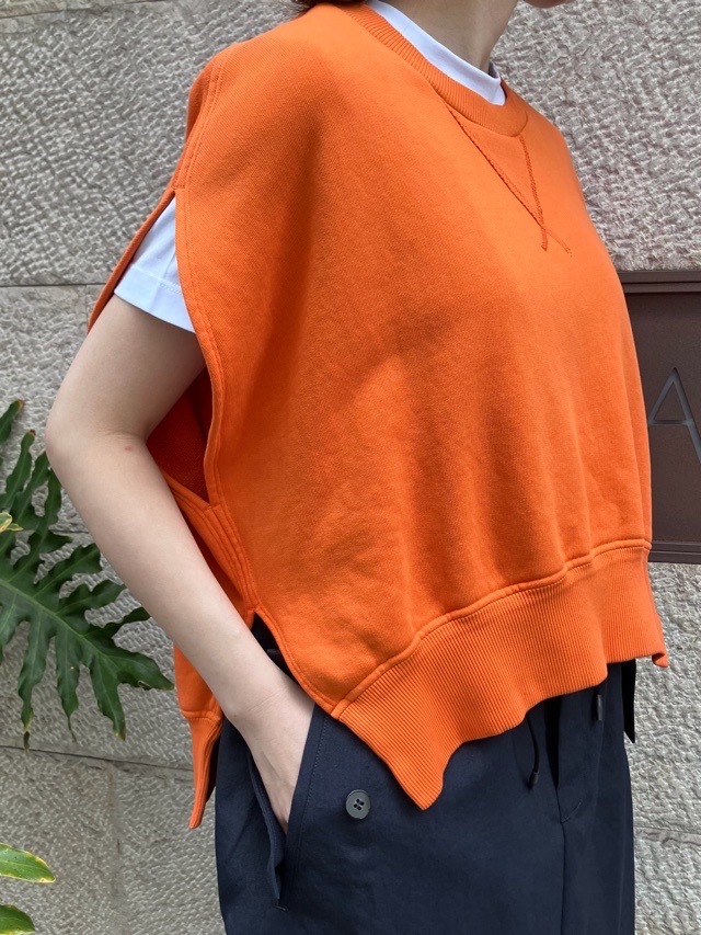 N°21　ヌメロヴェントゥーノ    ドルマンスリーブ プルオーバー    26SW-E051-4101　 KHAKI (1165) / ORANGE (3430) / BLACK (9000)