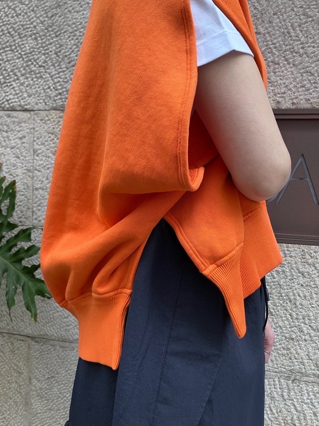 N°21　ヌメロヴェントゥーノ    ドルマンスリーブ プルオーバー    26SW-E051-4101　 KHAKI (1165) / ORANGE (3430) / BLACK (9000)