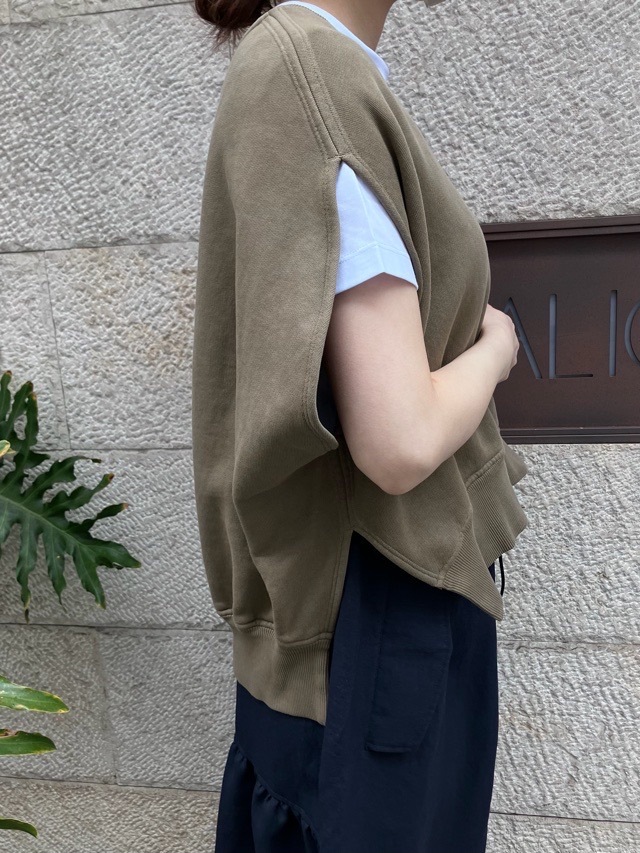 N°21　ヌメロヴェントゥーノ    ドルマンスリーブ プルオーバー    26SW-E051-4101　 KHAKI (1165) / ORANGE (3430) / BLACK (9000)