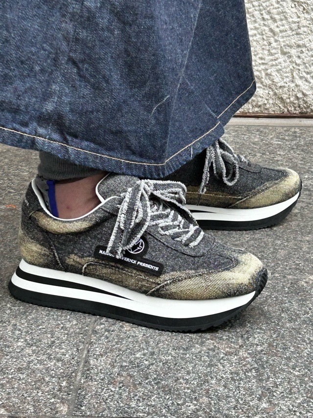 MAISON MAVERICK PRESENTS 再マークダウン ボリュームスニーカーBLACK-DENIM/INDIGO MS2445 メゾン マーヴェリック プレゼンツ