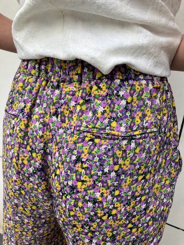 N°21　ヌメロヴェントゥーノ 25S-B052-5224 小花プリント レーヨン ウエストゴム パンツ  パープル 