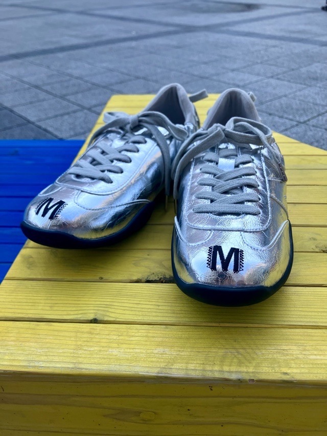 MAISON MAVERICK PRESENTS　メタリック シルバ－ スニーカー　MS2548　SILVER  メゾン マヴェリック プレゼンツ