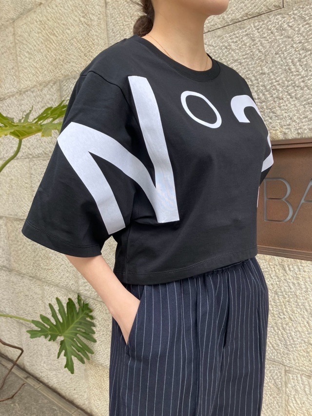 N°21　ヌメロヴェントゥーノ  25S-F101-6328  5分袖 ショート丈 ロゴＴシャツ  PINK / GRAY / BLACK / WHITE  