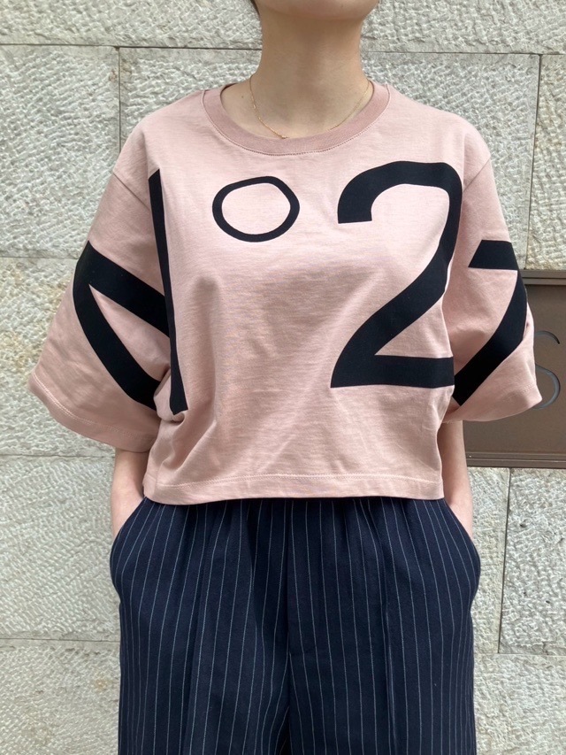 N°21　ヌメロヴェントゥーノ  25S-F101-6328  5分袖 ショート丈 ロゴＴシャツ  PINK / GRAY / BLACK / WHITE  