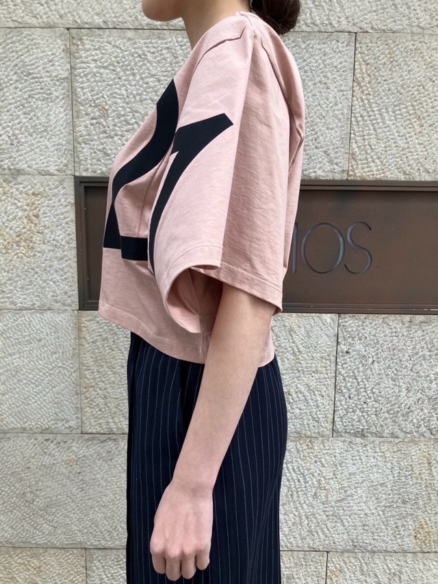 N°21　ヌメロヴェントゥーノ  25S-F101-6328  5分袖 ショート丈 ロゴＴシャツ  PINK / GRAY / BLACK / WHITE  