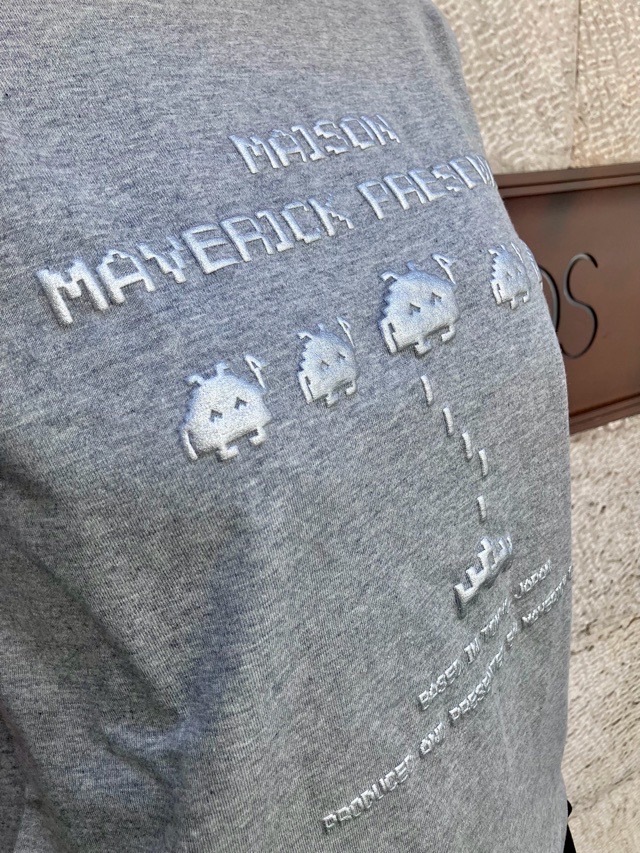 MAISON MAVERICK PRESENTS　エンボスロゴ インベーダー プリント Tシャツ  MM5161   WHITE / GRAY / BLACK　メゾン マヴェリック プレゼンツ