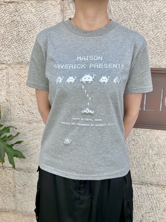 MAISON MAVERICK PRESENTS　エンボスロゴ インベーダー プリント Tシャツ  MM5161   WHITE / GRAY / BLACK　メゾン マヴェリック プレゼンツ