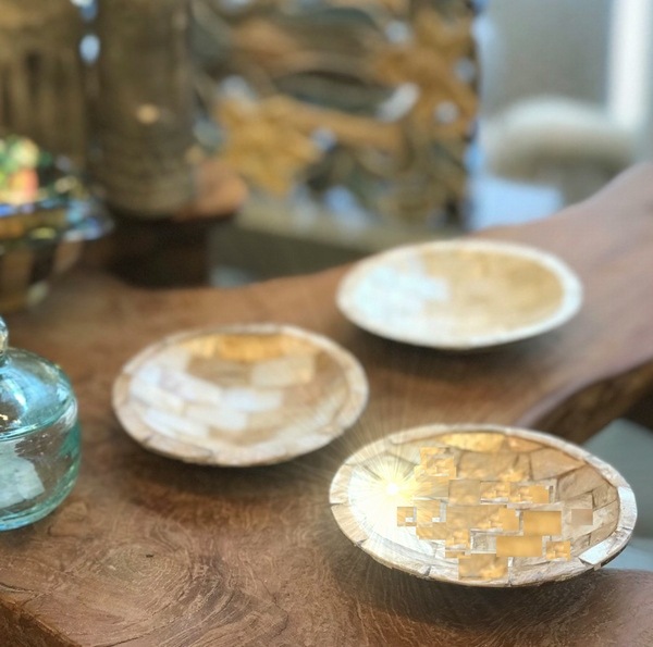 シェル小物入れ サークル シェルのトレイ カピス貝のインテリア雑貨 シェルトレイ パールシェル カピス貝の小物入れ 3色展開 トレイ アジアンライフスタイルチャナン 公式通販