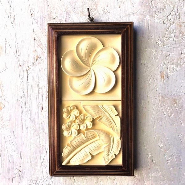 ストーンレリーフ／木製フレーム【プルメリア】【23×13×3】 | レリーフ